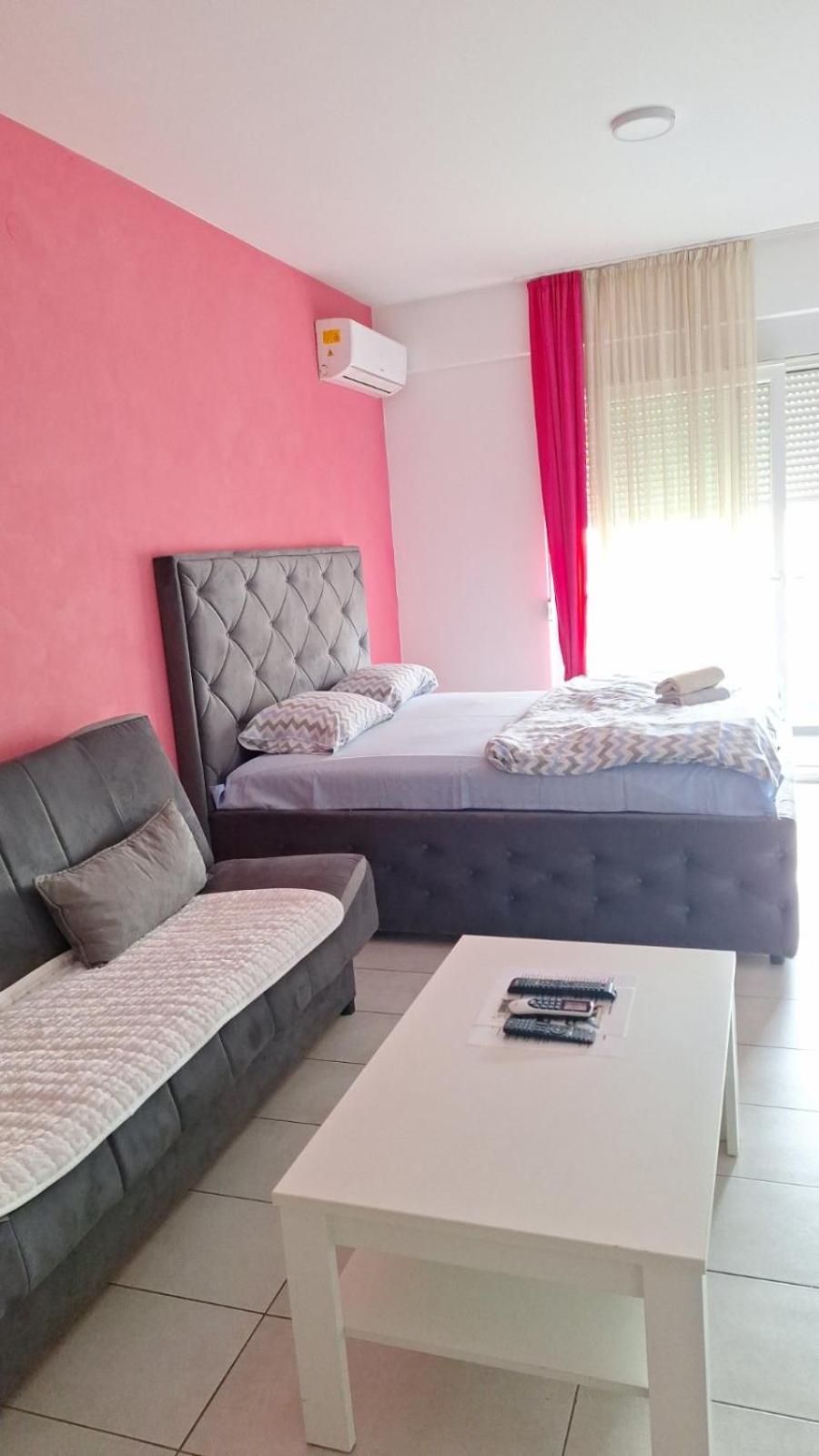 Naki Apartman Apartment Podgorica Phòng bức ảnh